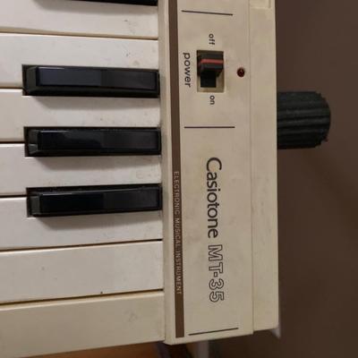Vintage Casio Keyboard & Recorder Lot