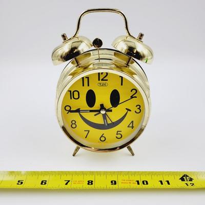SMILEY FACE BATTERY POWERED ALARM CLOCK