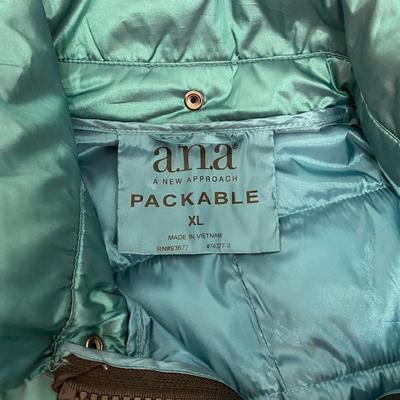 A.N.A. - QUALITY WOMENâ€™S PACKABLE LIGHT COAT - SIZE XL