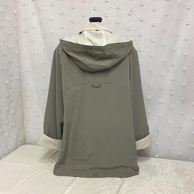 OUTBROOK - VERY NICE WOMENâ€™S COAT - SIZE MED