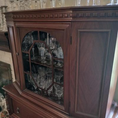 Impressive Vintage William and Mary Sideboard Hutch (No Contents)