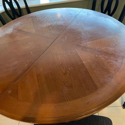 Lot 339. Kitchen Dining Set w/ 6 chairs