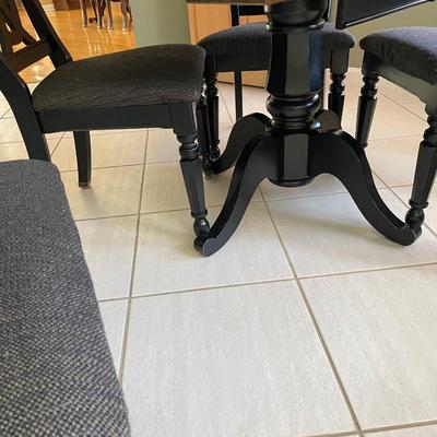 Lot 339. Kitchen Dining Set w/ 6 chairs