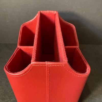 Lot 192.5. Remote Control Holder
