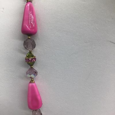 Gorgeous Pink,Green , HotPink With crystal s  set Vintage 🥰