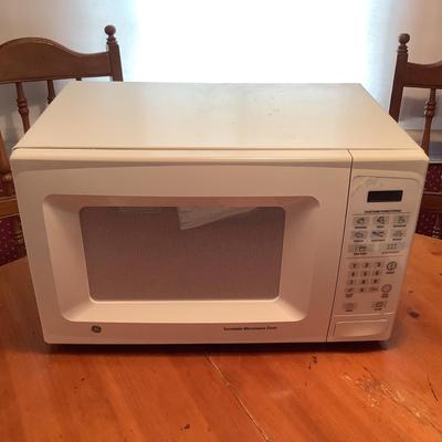 G1114 General Electric Turntable Microwave