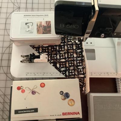E1115 Bernina 580 Sewing Machine with Attachments