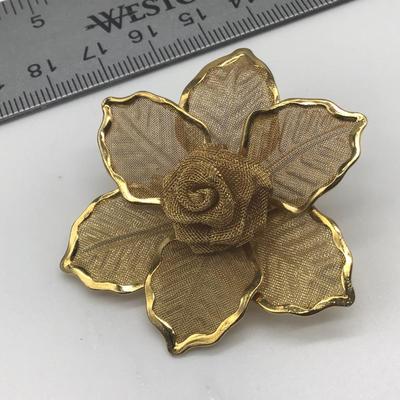 Vintage Gold Tone Mesh Flower Brooch Pin