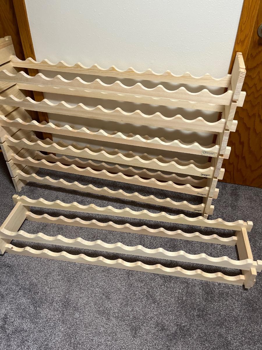 B71 Adjustable Height Wine Rack