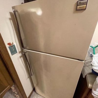 D73.5-Refrigerator