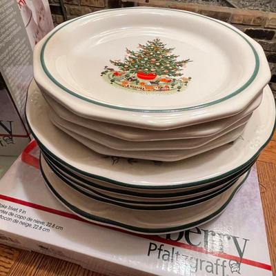 D61-Misc Holiday Dishes