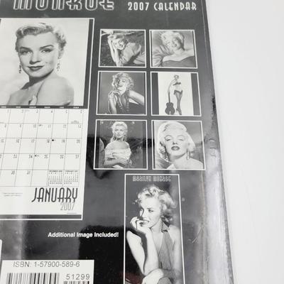 NEW IN PACKAGE 2007 MARILYN MONROE CALENDAR W/ POCKET PLANNER AND MINI CALENDAR