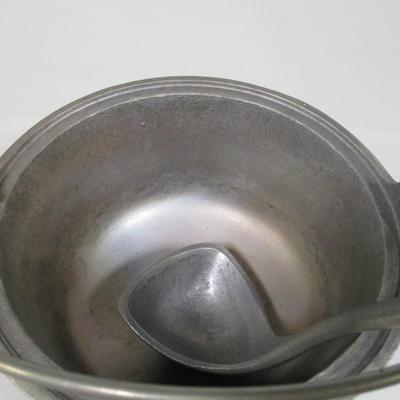 Duracast Hand Crafted Soup Pot With Lid & Ladle