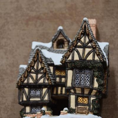 7 David Winter Cottages