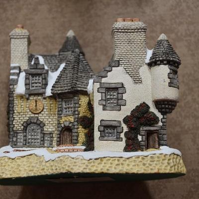 7 David Winter Cottages