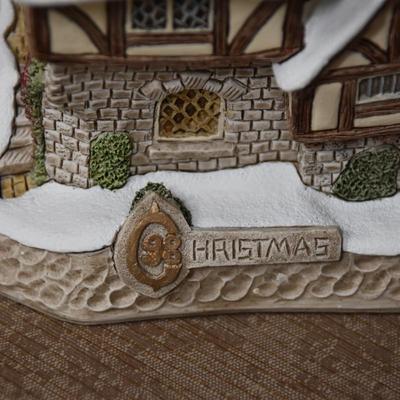 9 David Winter Cottages