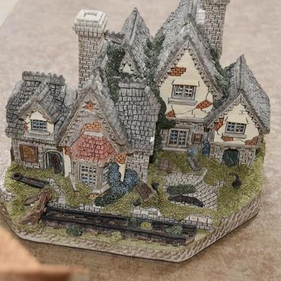 9 David Winter Cottages