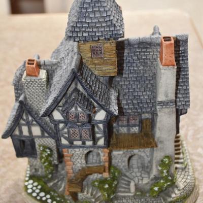 9 David Winter Cottages