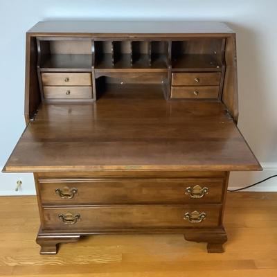 F1122 Ethan Allen Slant Front Desk