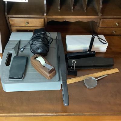 F1123 Office Supply Lot