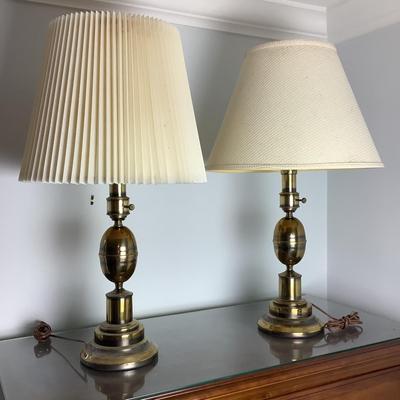 F1195 Pair of Vintage Brass Lamps