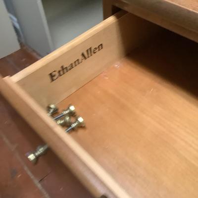 F1205 Vintage Ethan Allen Heirloom Maple Bookshelf Dresser