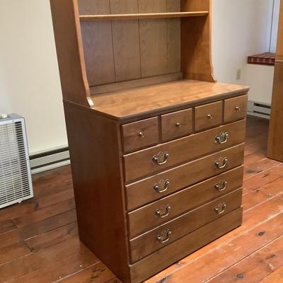 F1205 Vintage Ethan Allen Heirloom Maple Bookshelf Dresser