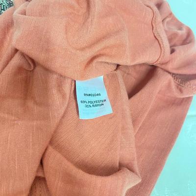 NWT - VANITY - SUPER CUTE WOMENâ€™S SLEEVELESS TOP - SIZE L