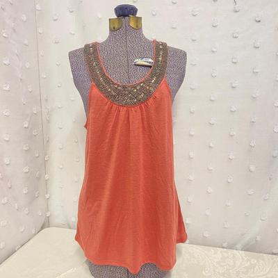 NWT - VANITY - SUPER CUTE WOMENâ€™S SLEEVELESS TOP - SIZE L