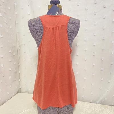 NWT - VANITY - SUPER CUTE WOMENâ€™S SLEEVELESS TOP - SIZE L