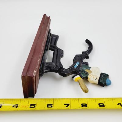 VINTAGE CAST IRON SOLDIER NUT CRACKER