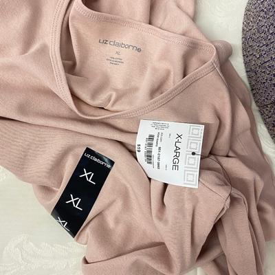 NWT - LIZ CLAIBORNE - WONENâ€™S TOP - SIZE XL