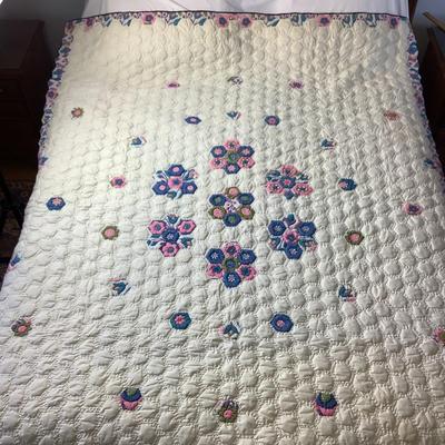 E1224 Vintage Pink and Blue Floral Quilt