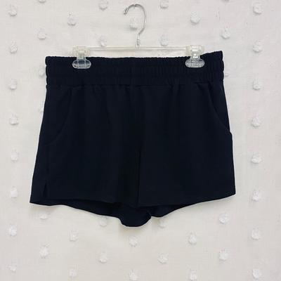 NWT - XERSION - WOMENâ€™S LOUNGE SHORTS WITH POCKETS - SIZE L