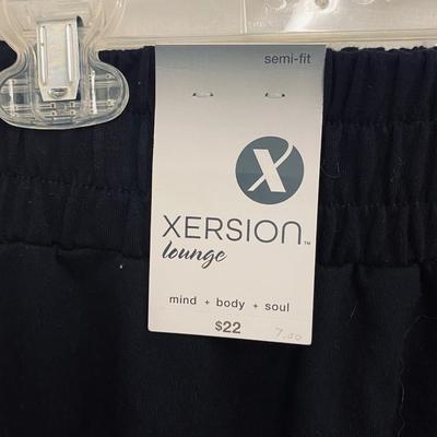 NWT - XERSION - WOMENâ€™S LOUNGE SHORTS WITH POCKETS - SIZE L