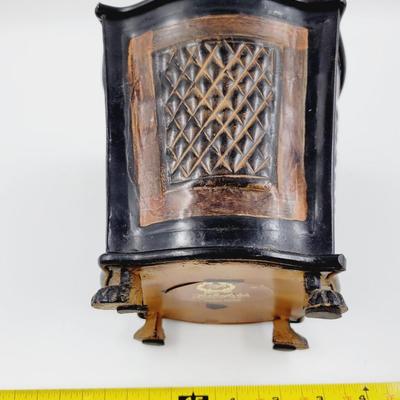 DECORATIVE ACCENT CLAW FOOTED METAL PLANTER