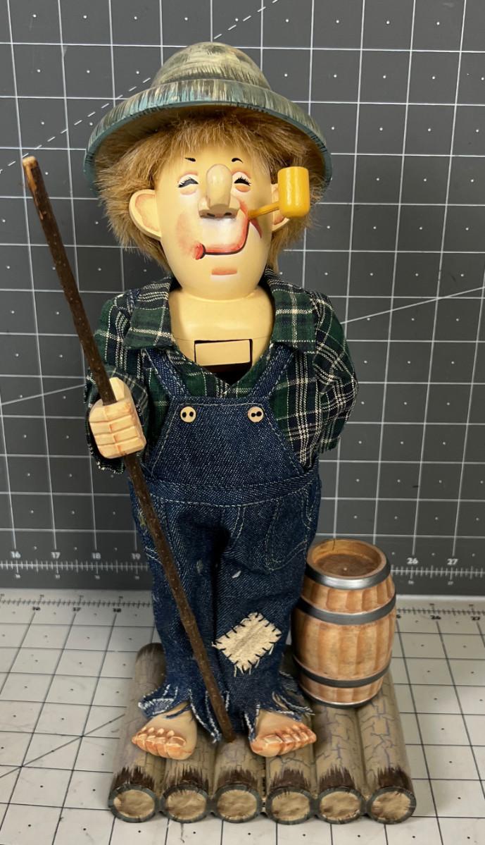 Tom Sawyer Hill Billy Nut Cracker