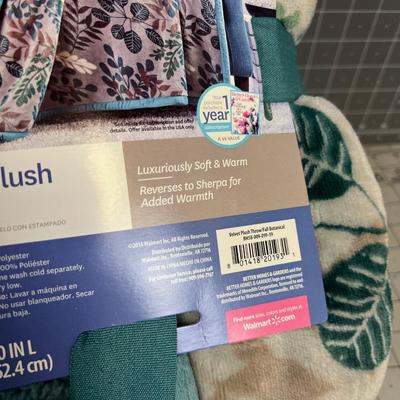 Velvet Plush Blanket NEW Aqua Color
