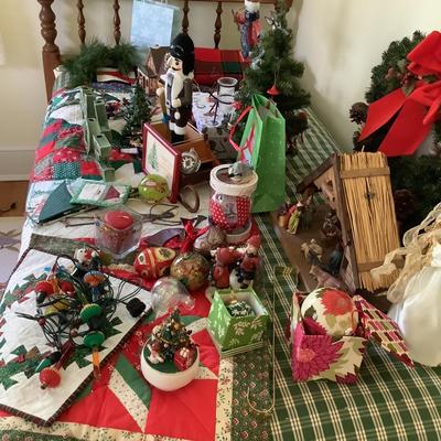 C1226 Large Christmas Decor Lot