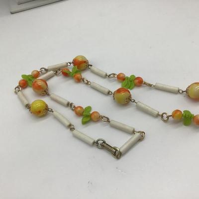 Vintage Plastic Bead Molded Leaf Strand Necklace
