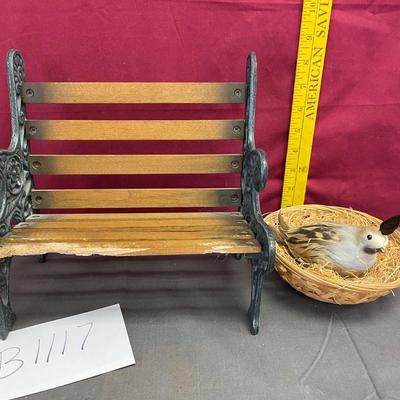 Mini park bench/bird