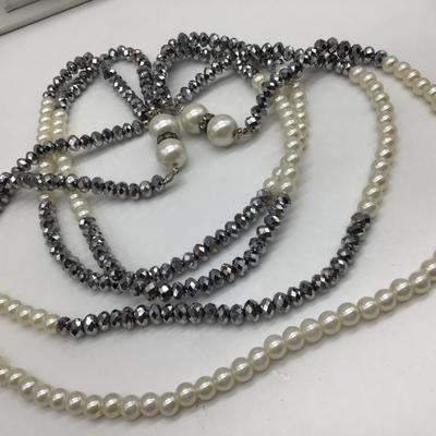 Silver Faceted Glass And Faux Pearl Necklace