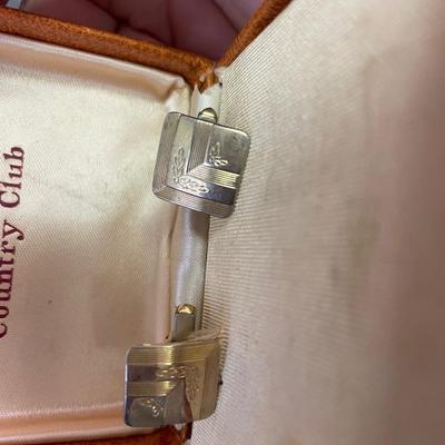 Cuff links/chevron buttons