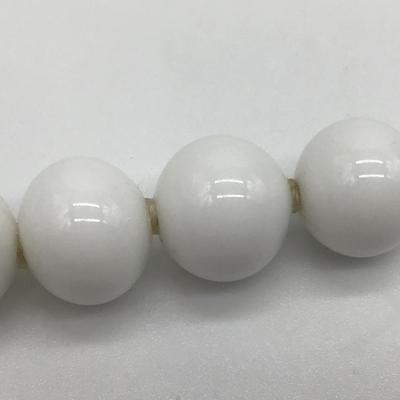 Vintage Signed JAPAN Hand Knotted White Milk GLASS Beaded Choker Necklace