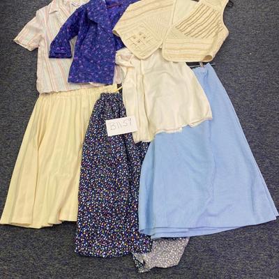 7 pc Ladies Clothing Lot