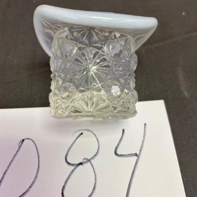 Daisy & Button opalescent to clear toothpick holder/top hat