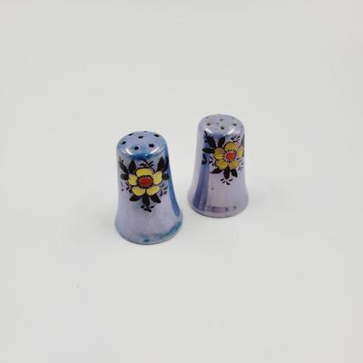 VINTAGE LUSTER FLOWER SALT & PEPPER SHAKERS