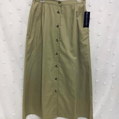 NWT - KAREN SCOTT - WOMENâ€™S KHAKI SKIRT - SIZE 10
