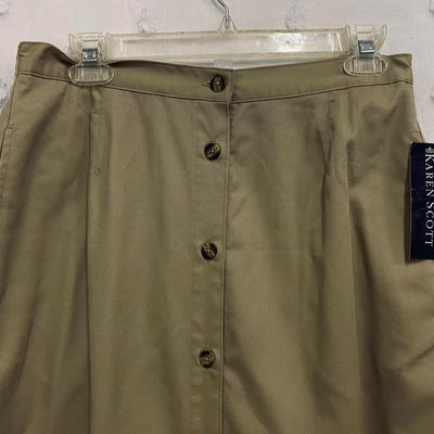 NWT - KAREN SCOTT - WOMENâ€™S KHAKI SKIRT - SIZE 10