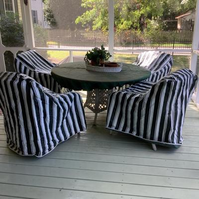 O1231 Wicker Outdoor Patio Set with Glass Top